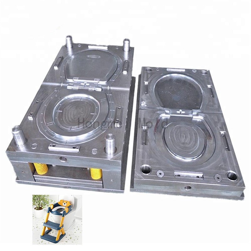 Nhà vệ sinh trẻ em khuôn Sesat có cầu thang